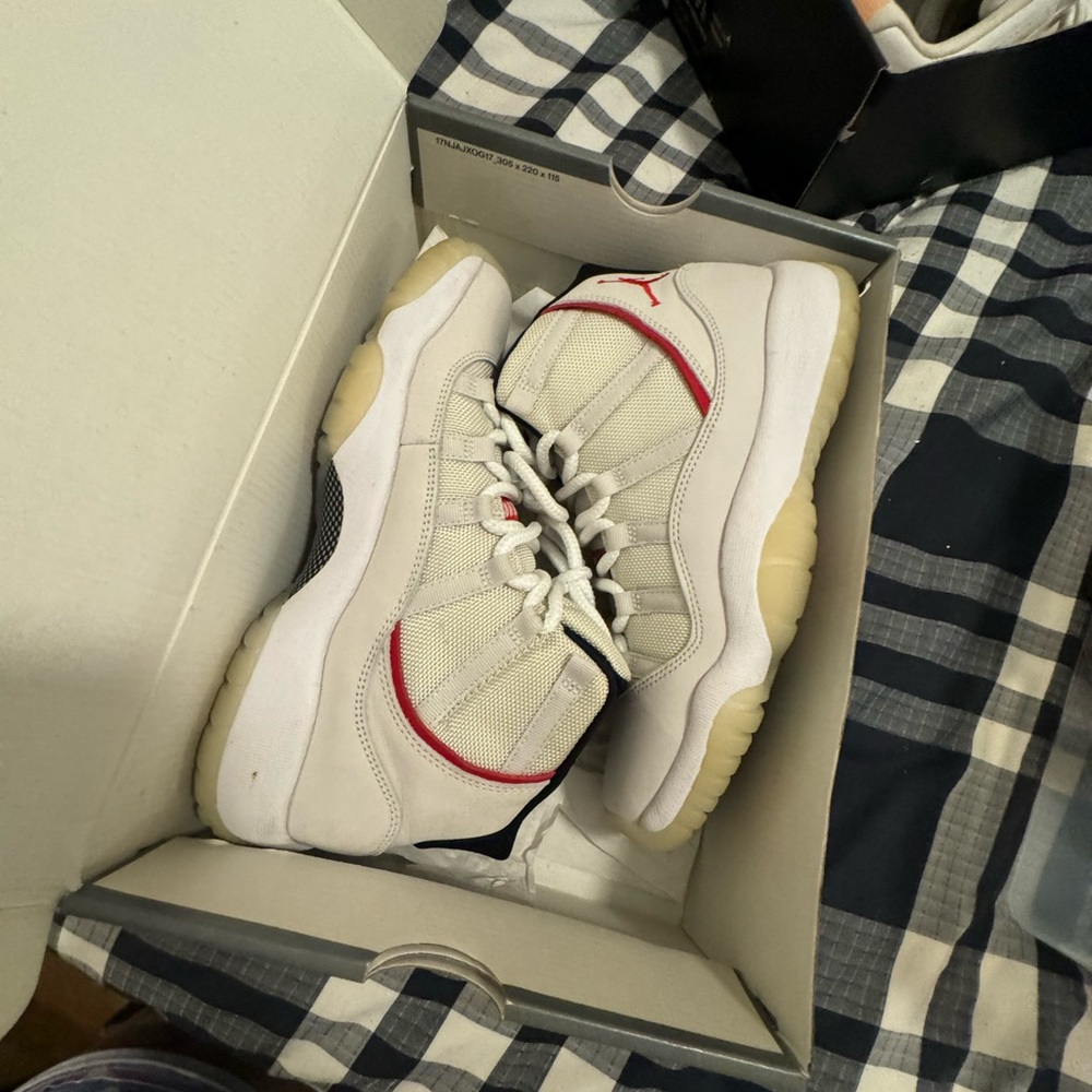 Jordan retro 11